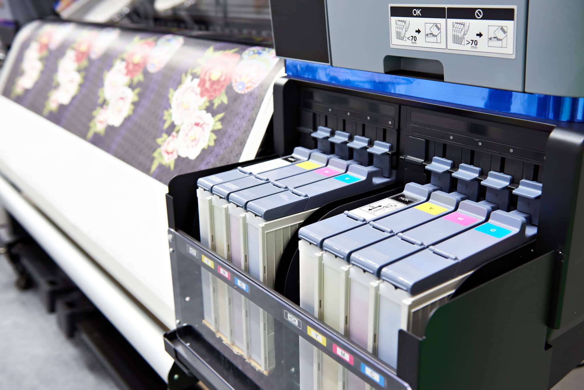 Color ink cartridge in the inkjet plotter printer